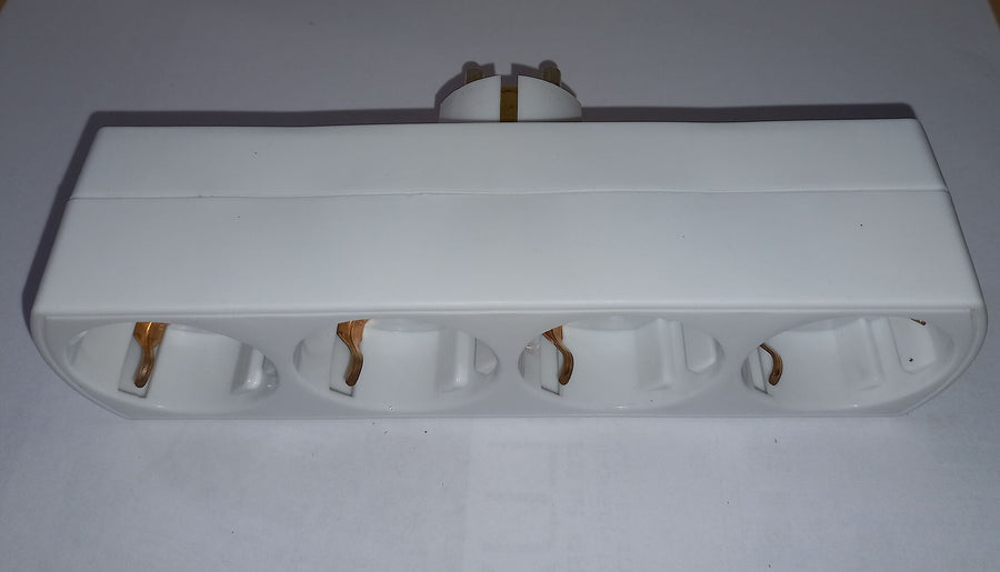 Multiprise surchargée — les erreurs de branchement à éviter avec un kit solaire plug and play